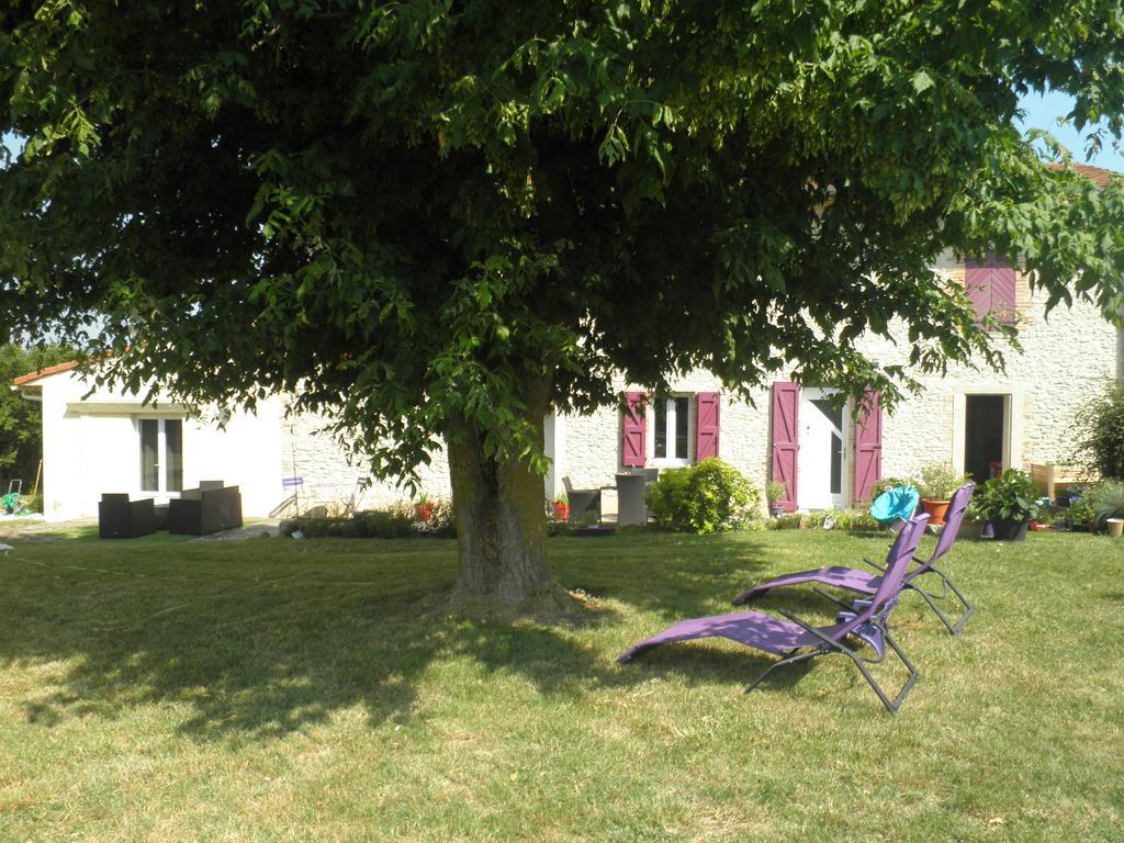 Domaine De La Vigne Bed & Breakfast Cadalen Luaran gambar