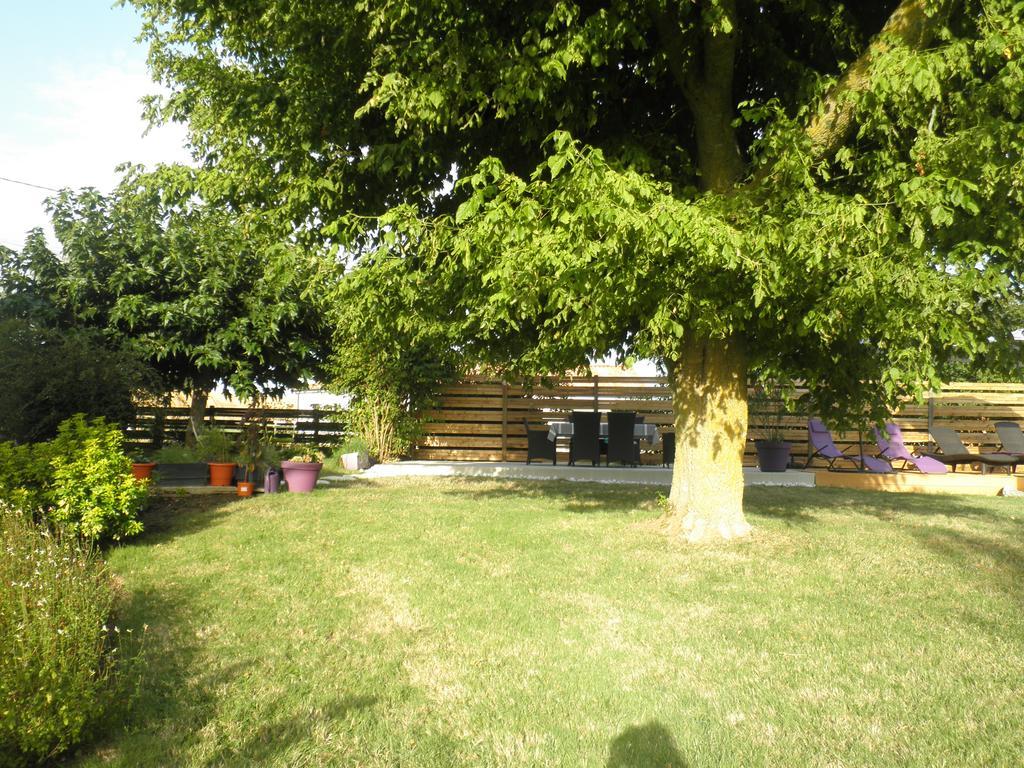 Domaine De La Vigne Bed & Breakfast Cadalen Luaran gambar