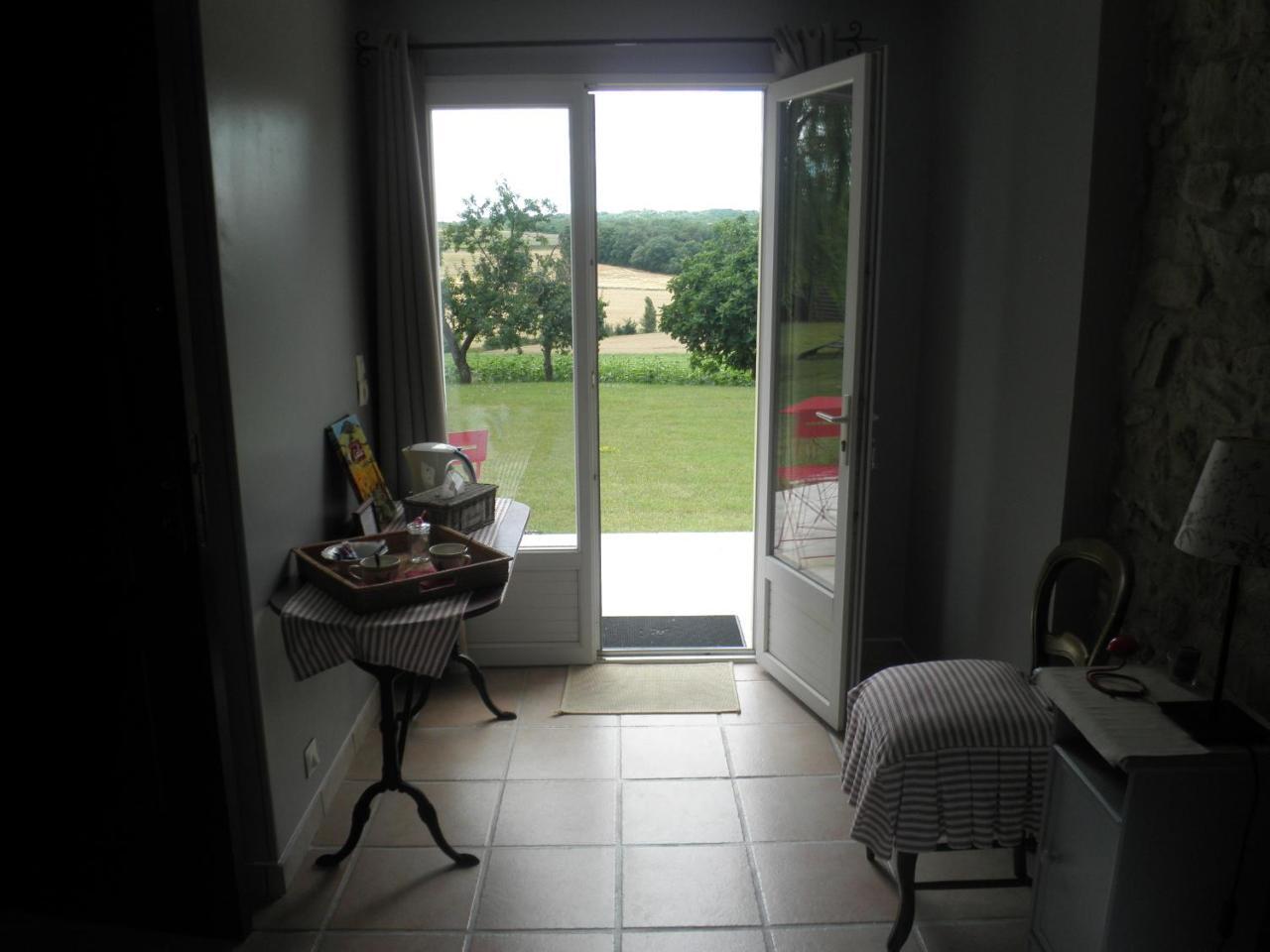 Domaine De La Vigne Bed & Breakfast Cadalen Luaran gambar